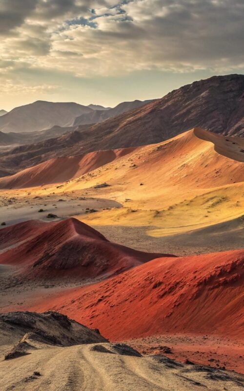 ¿Sabes por qué las dunas marcianas muestran tantos colores y qué secretos minerales revelan sobre su historia?